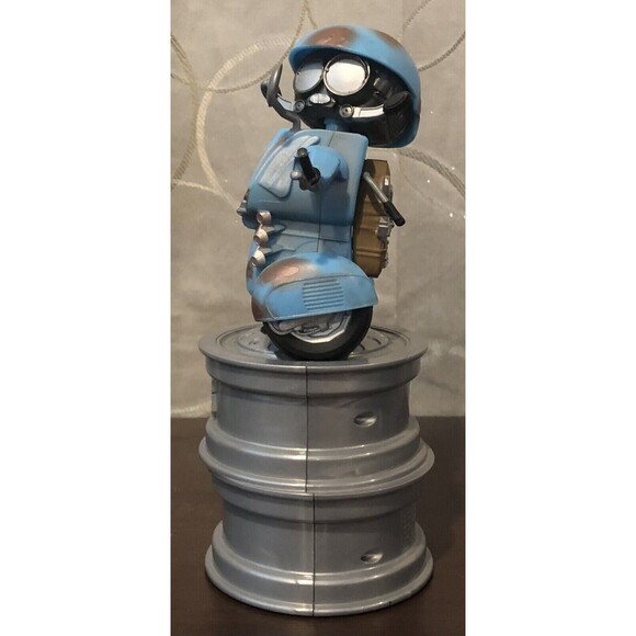 Transformers Dancing Autobot Sqweeks The Last Knight RC Toy Figure Hasbro - Picture 3 of 11